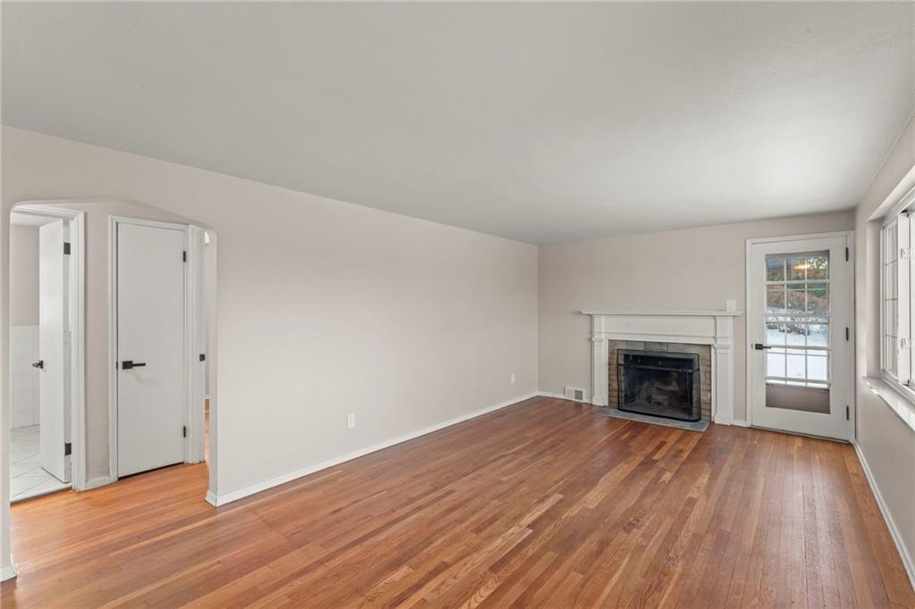 4757 Old Boston Road Pittsburgh, PA 15227 - Photo 4 of 24 Living Room 4757 Old Boston Rd