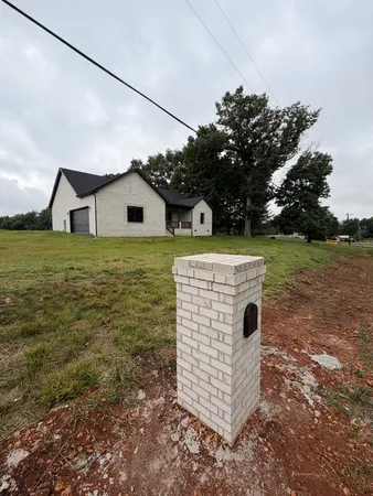 $329,900 | 523 Old Hopkinsville Road, Cadiz, KY 42211