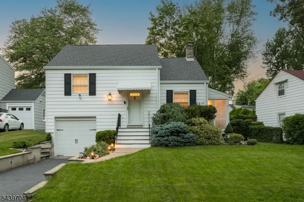 $599,000 | 31 Briant Parkway, Summit, NJ 07901