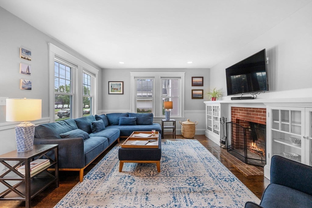 103 Sylvan Street, Unit 2 Danvers, MA 01923 - Photo 4 of 37