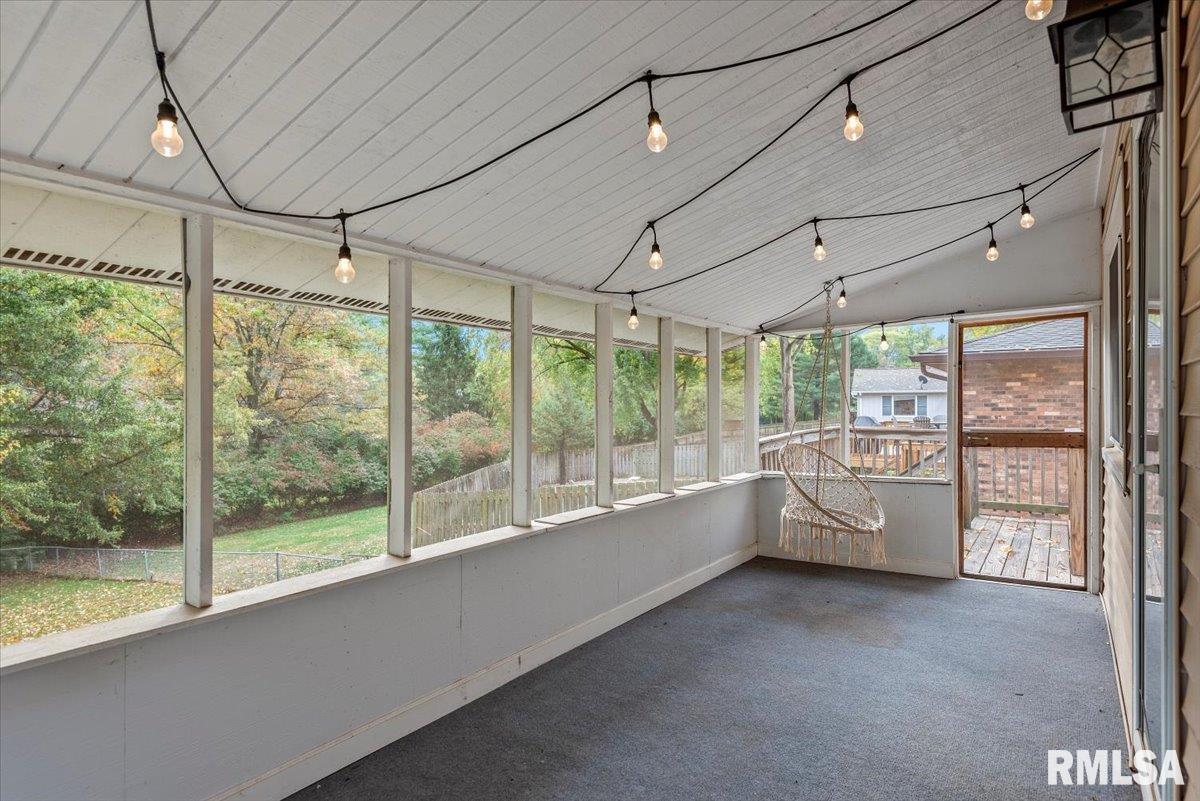 112 Deer Creek Road Rochester, IL 62563 - Photo 13 of 37