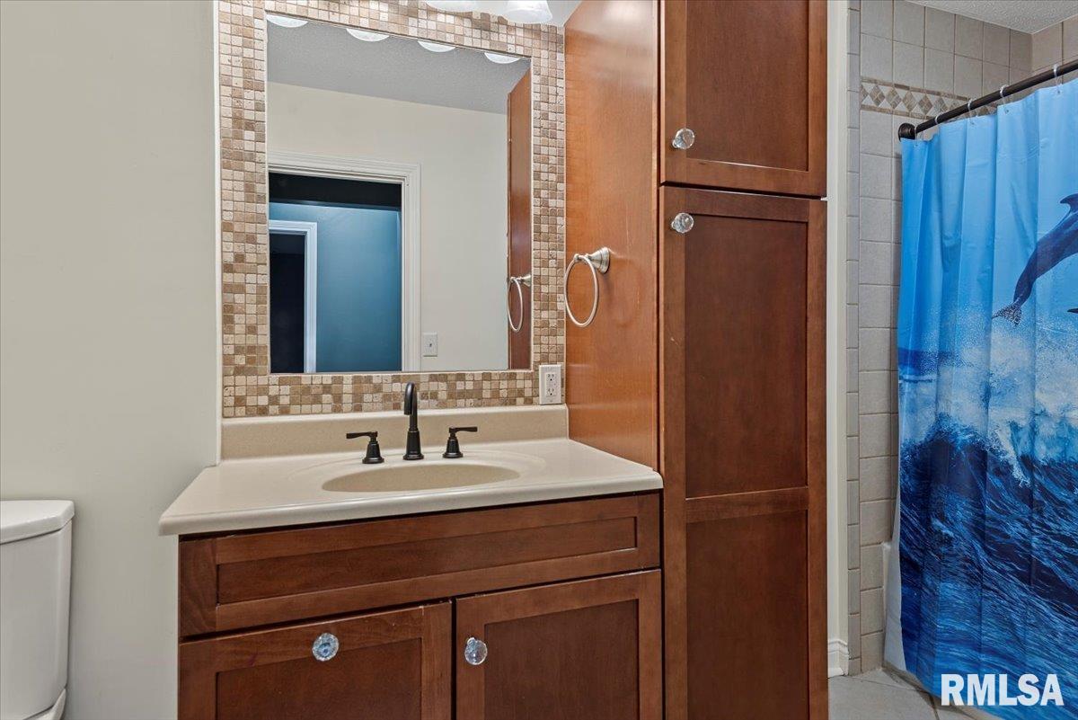 112 Deer Creek Road Rochester, IL 62563 - Photo 14 of 37