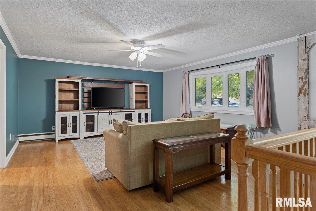 112 Deer Creek Road Rochester, IL 62563 - Photo 3 of 37