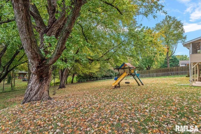 $280,000 | 112 Deer Creek Road, Rochester, IL 62563