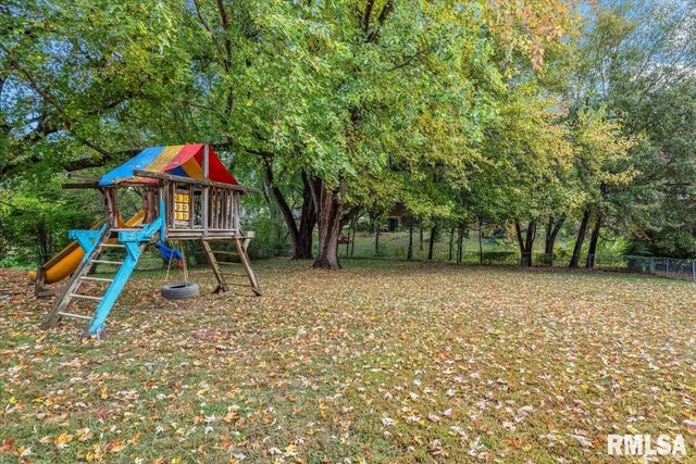 $280,000 | 112 Deer Creek Road, Rochester, IL 62563