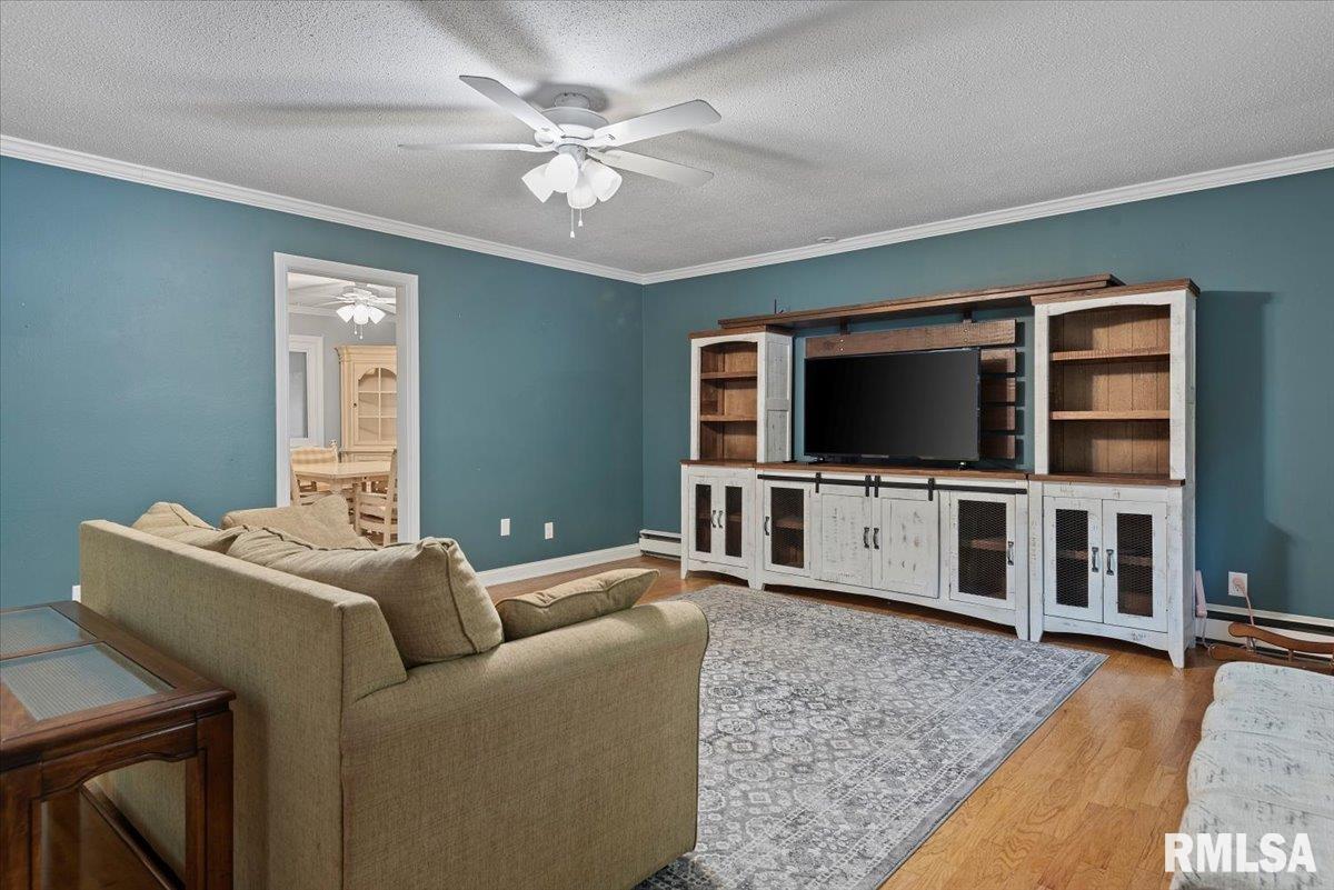 112 Deer Creek Road Rochester, IL 62563 - Photo 5 of 37