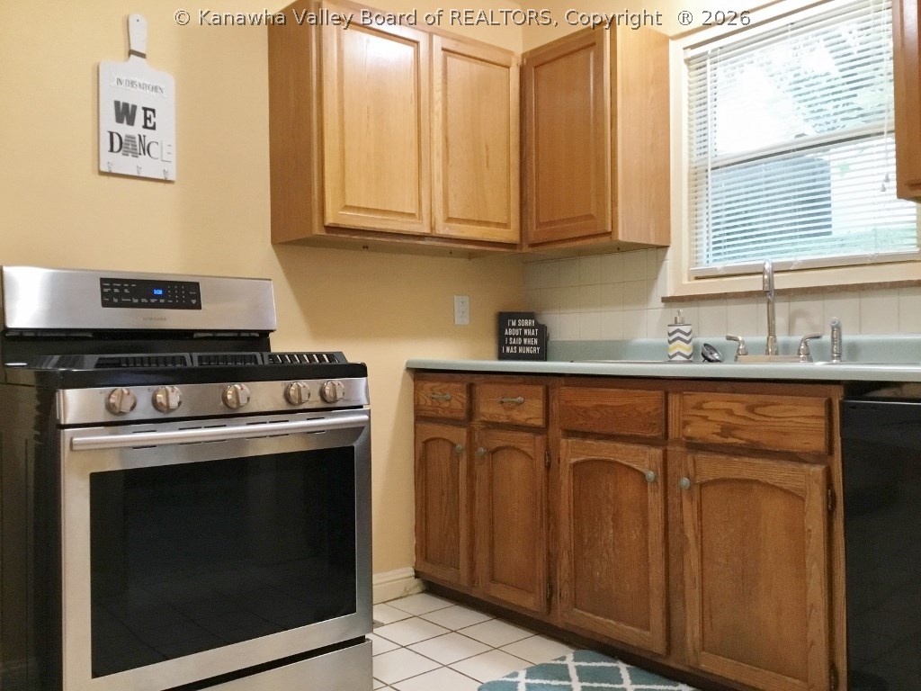 1658 Upland Road Huntington, WV 25701 - Photo 7 of 16 Gallery Image 7