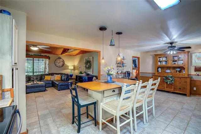 a view of a workspace with furniture