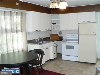 79 Gridiron Road Levittown, PA 19057 - Photo 2 of 10 Kitchen