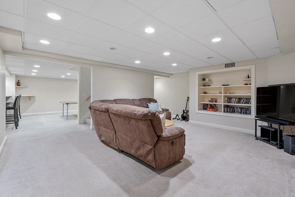 93 Fox Run Road Bolton, MA 01740 - Photo 28 of 34