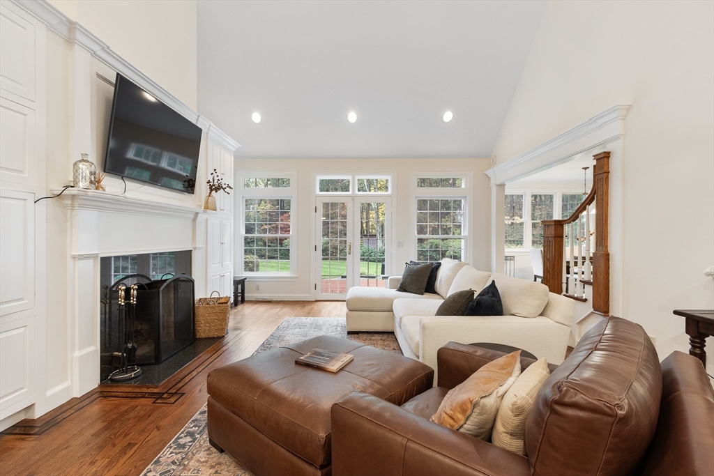 93 Fox Run Road Bolton, MA 01740 - Photo 7 of 34