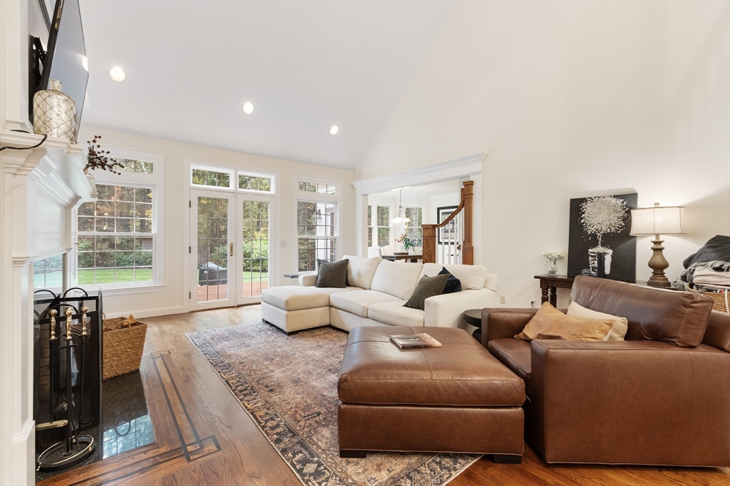 93 Fox Run Road Bolton, MA 01740 - Photo 8 of 34