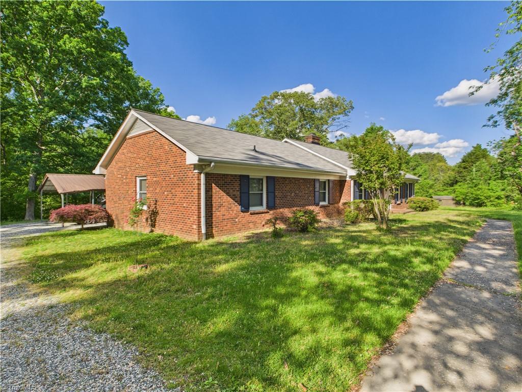 4208 Aberdare Drive High Point, NC 27265 - Photo 8 of 33