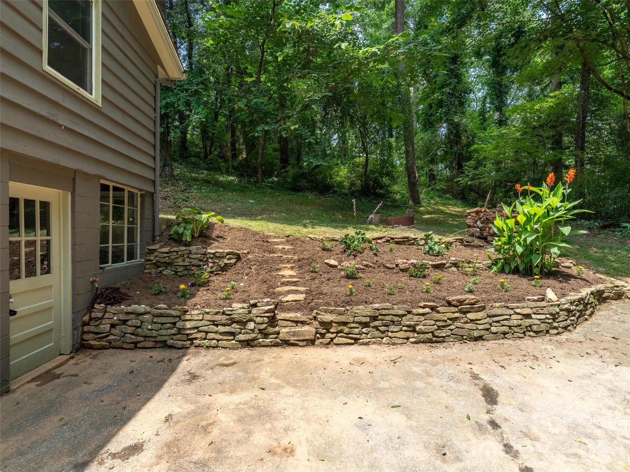 41 Pinehurst Road Asheville, NC 28805 - Photo 34 of 42