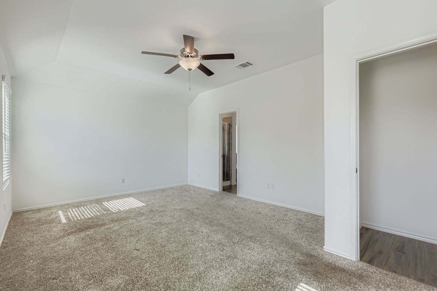 128 Concho Brook Bend Georgetown, TX 78626 - Photo 10 of 28 a view of an empty room