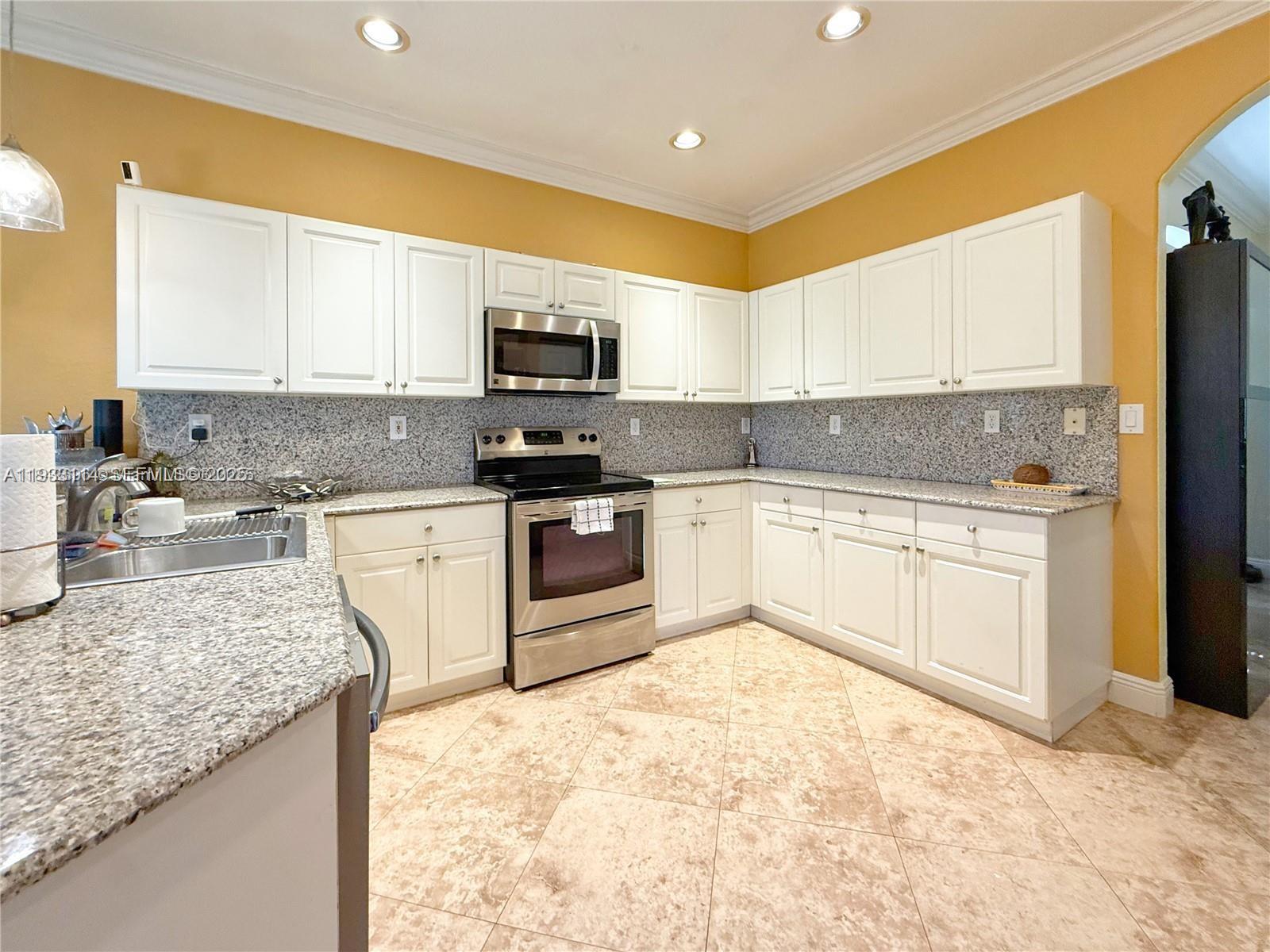 8934 Southwest 206th Street Cutler Bay, FL 33189 - Photo 19 of 31