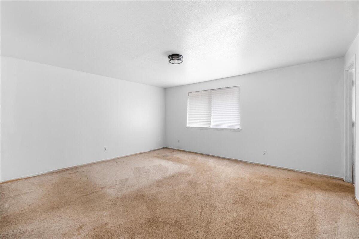 1312 Thomas Road Medford, OR 97501 - Photo 14 of 25 19-CI_9980