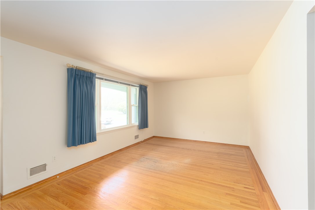 43 Golf Stream Drive Perinton, NY 14526 - Photo 11 of 45