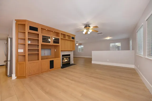 wooden floor in a gallery with wooden floor