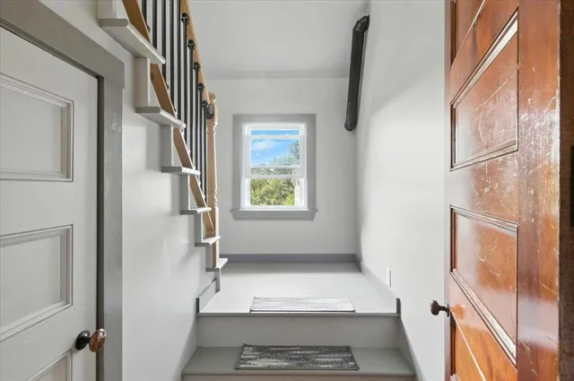 $549,900 | 6 Rublee Street, St. Albans, VT 05478