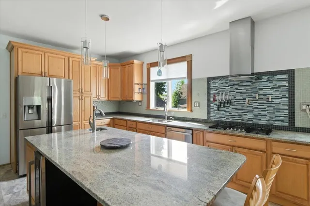 $549,900 | 6 Rublee Street, St. Albans, VT 05478