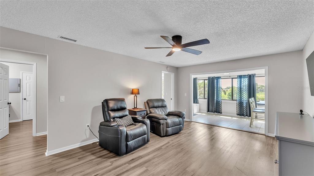 6056 Topher Trail Mulberry, FL 33860 - Photo 8 of 45