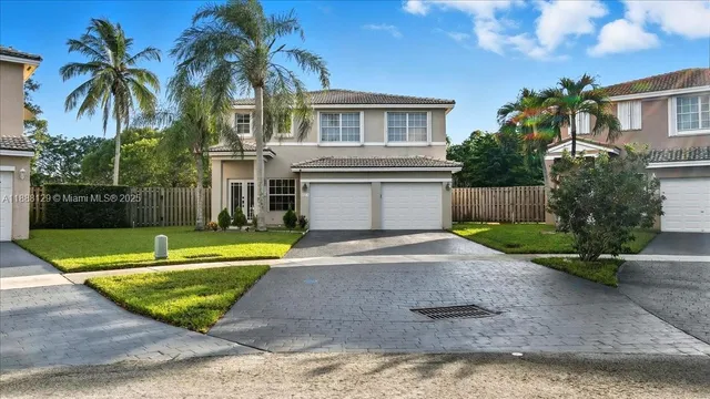 $739,999 | 11230 Southwest 59th Place, Cooper City, FL 33330