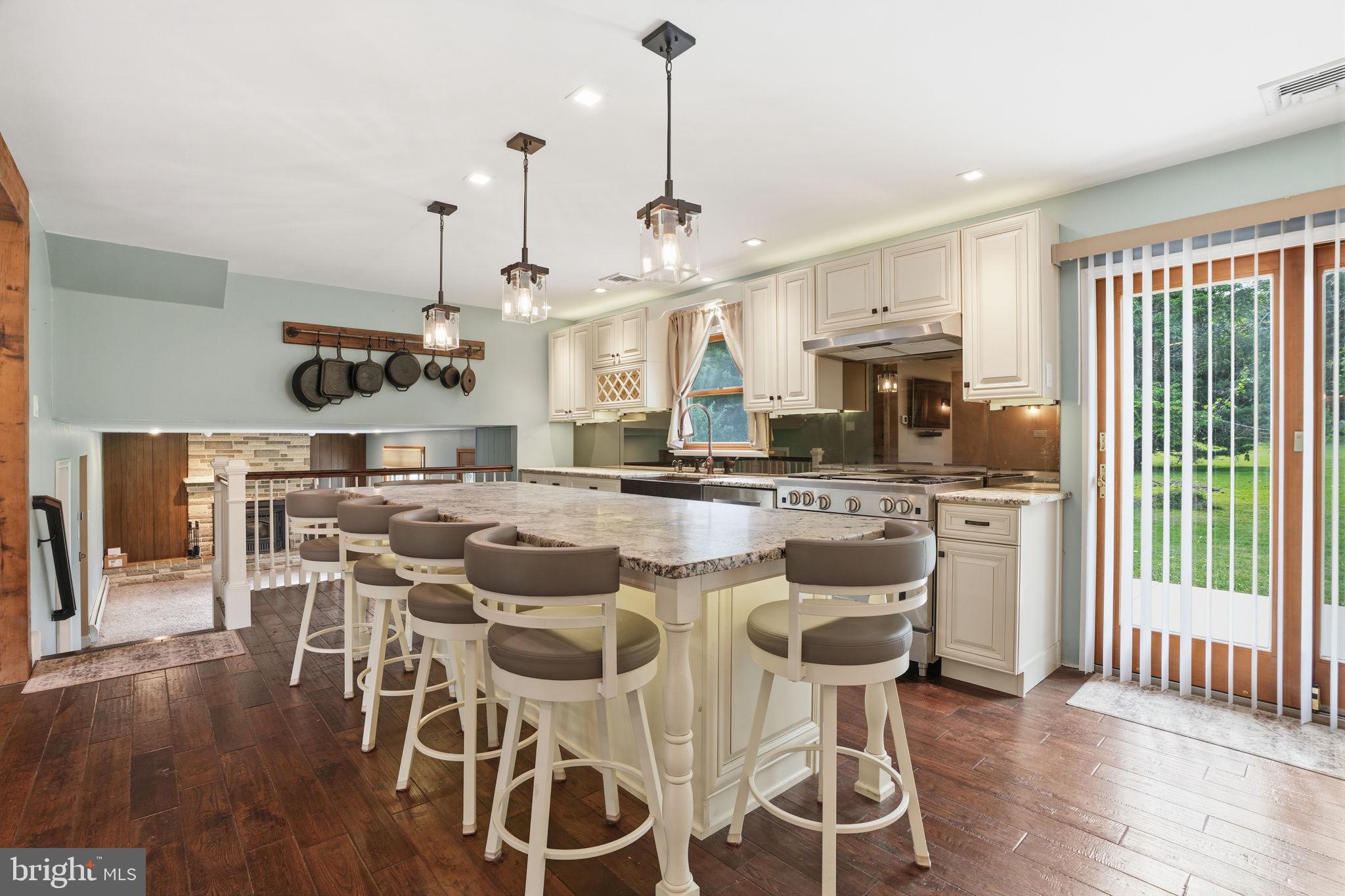 3965 Regina Place Doylestown, PA 18902 - Photo 4 of 35