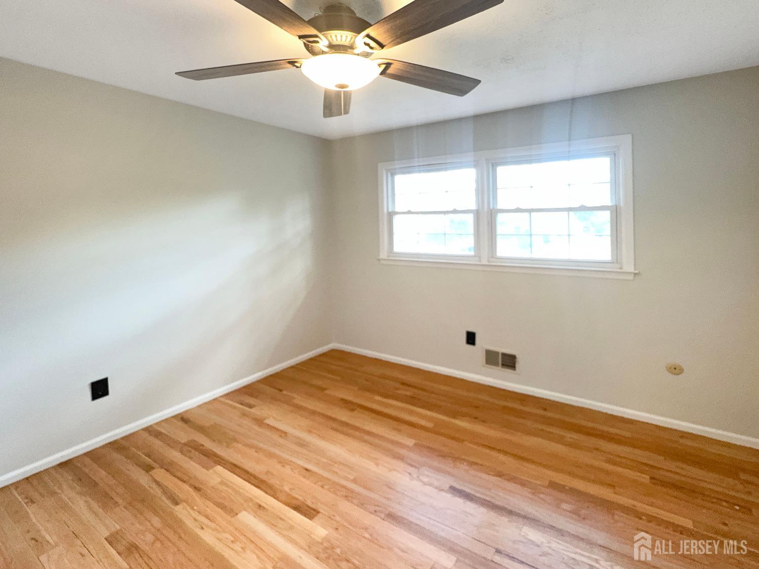 21 Buck Road East Brunswick, NJ 08816 - Photo 14 of 31