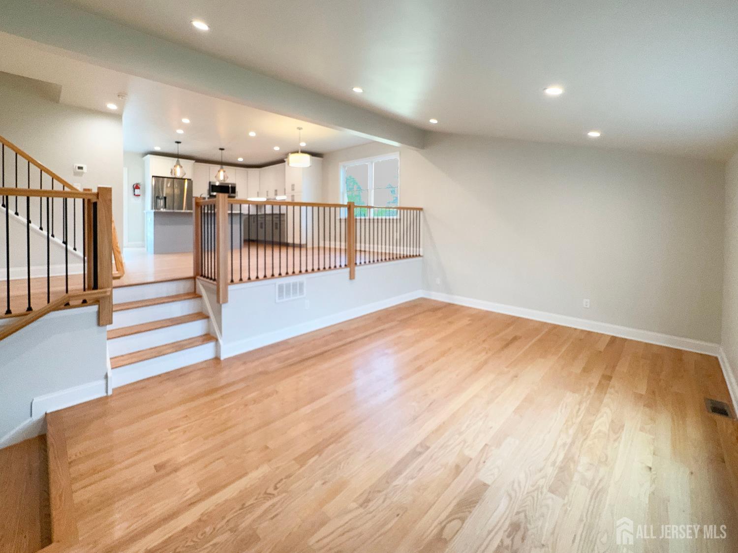 21 Buck Road East Brunswick, NJ 08816 - Photo 19 of 31