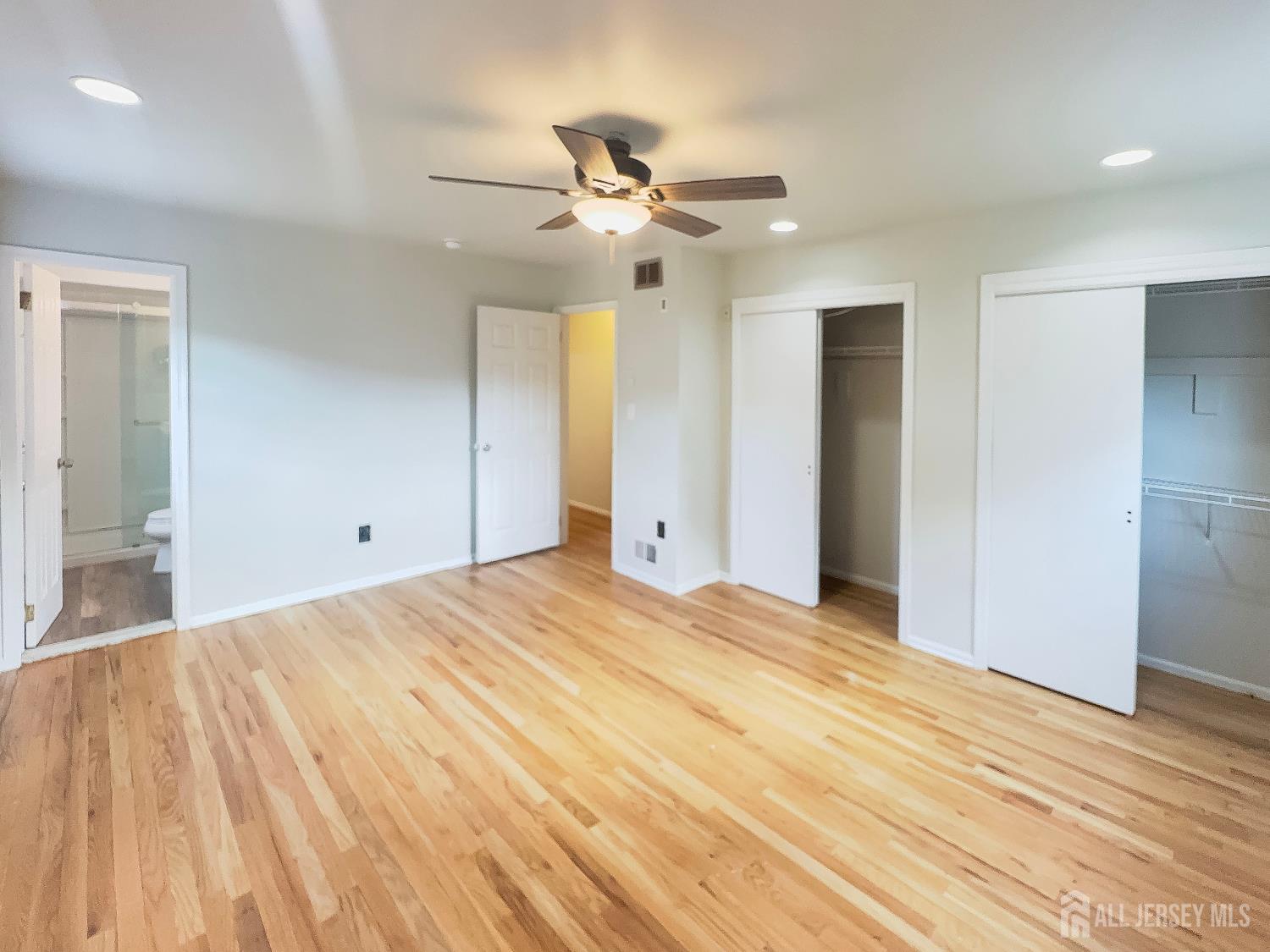 21 Buck Road East Brunswick, NJ 08816 - Photo 25 of 31