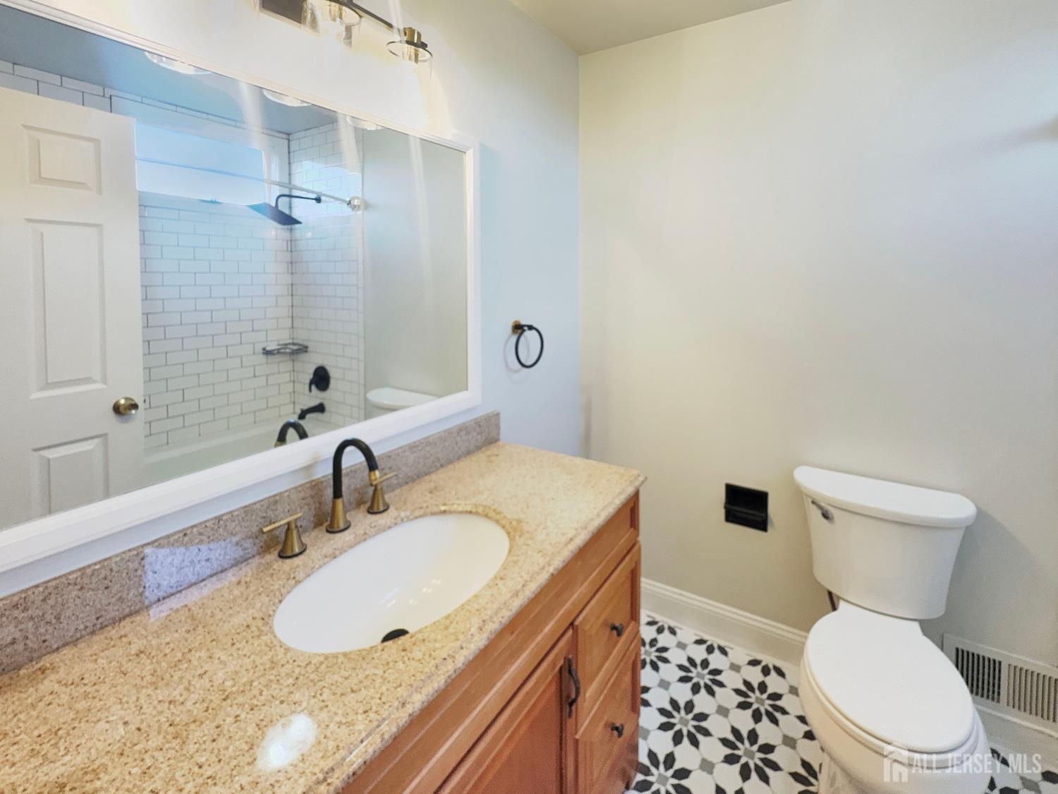 21 Buck Road East Brunswick, NJ 08816 - Photo 27 of 31