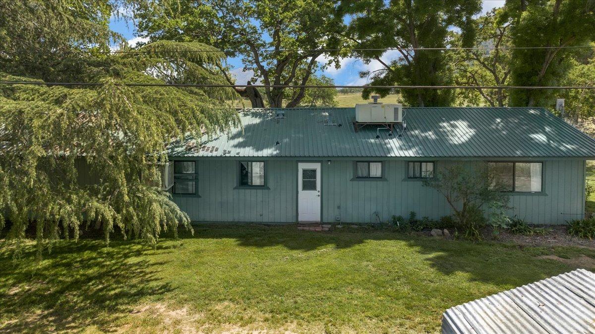 26982 Twin Ponds Road Clovis, CA 93619 - Photo 6 of 48 a view of outdoor space and yard