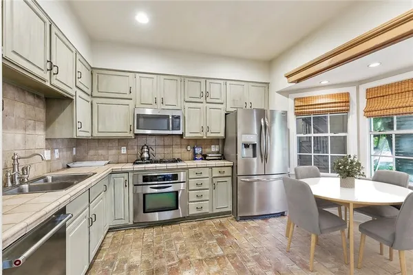 $2,200 | 2 Rue St Louis, Kenner, LA 70065