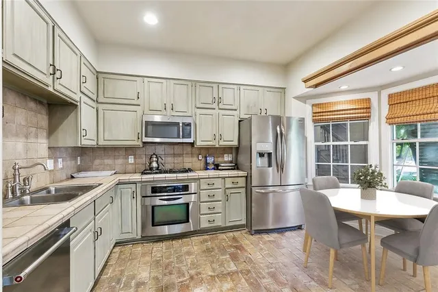 $2,300 | 2 Rue St Louis, Kenner, LA 70065