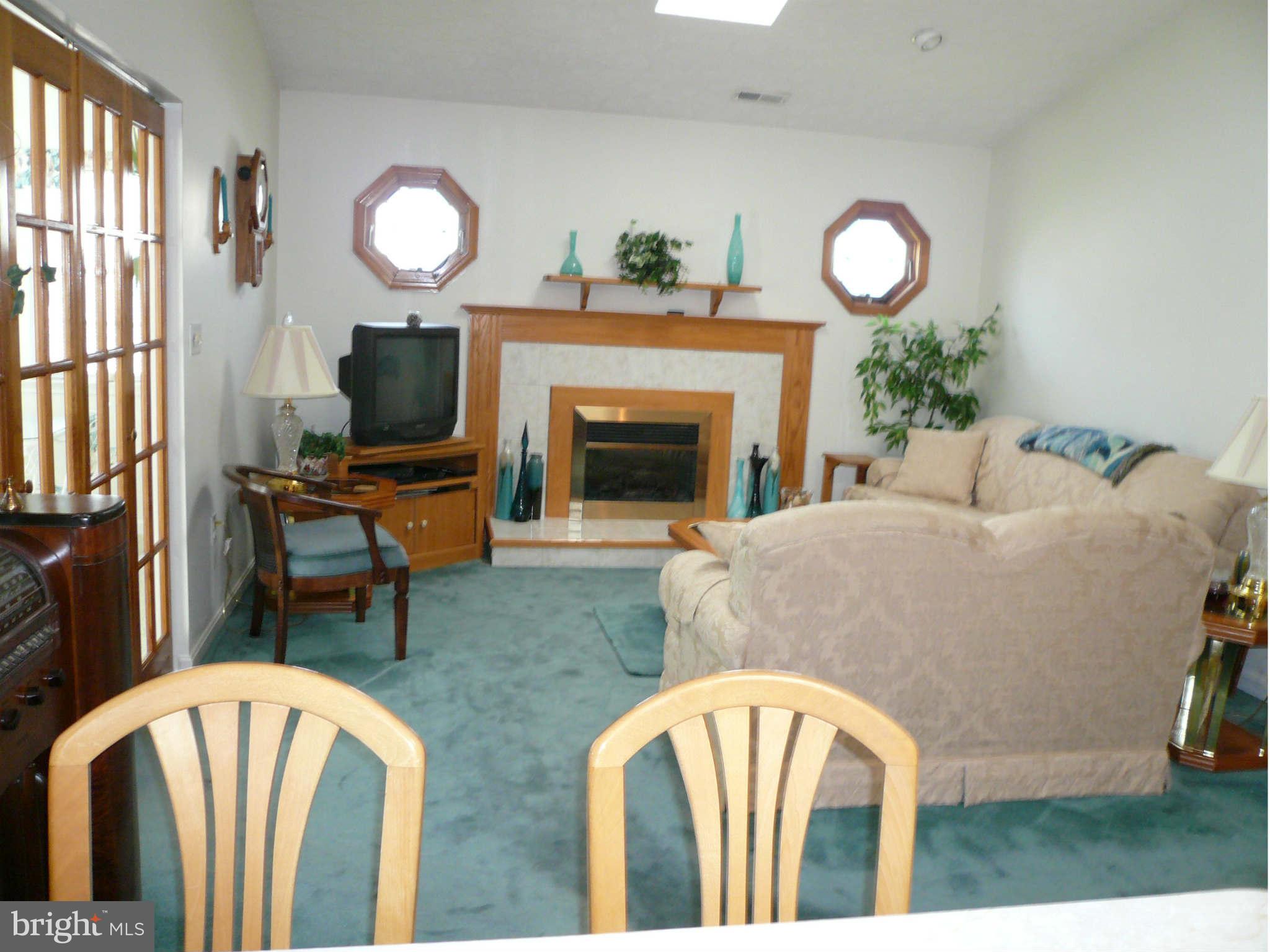 2806 5th Street Sparrows Point, MD 21219 - Photo 6 of 28 Family Room