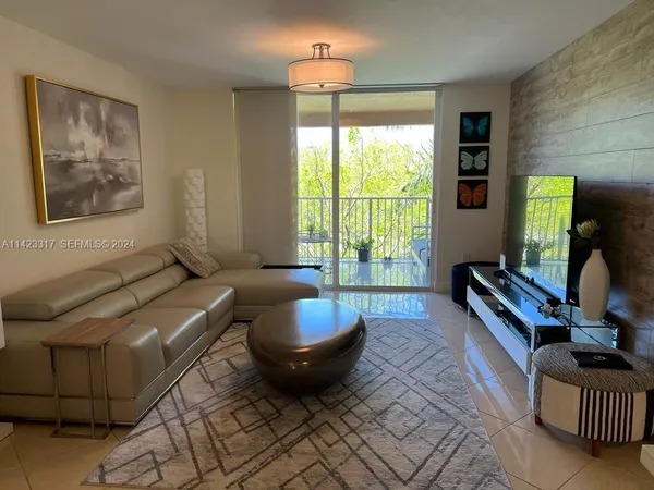 $5,000 | 19901 East Country Club Drive, Unit 2505, Aventura, FL 33180
