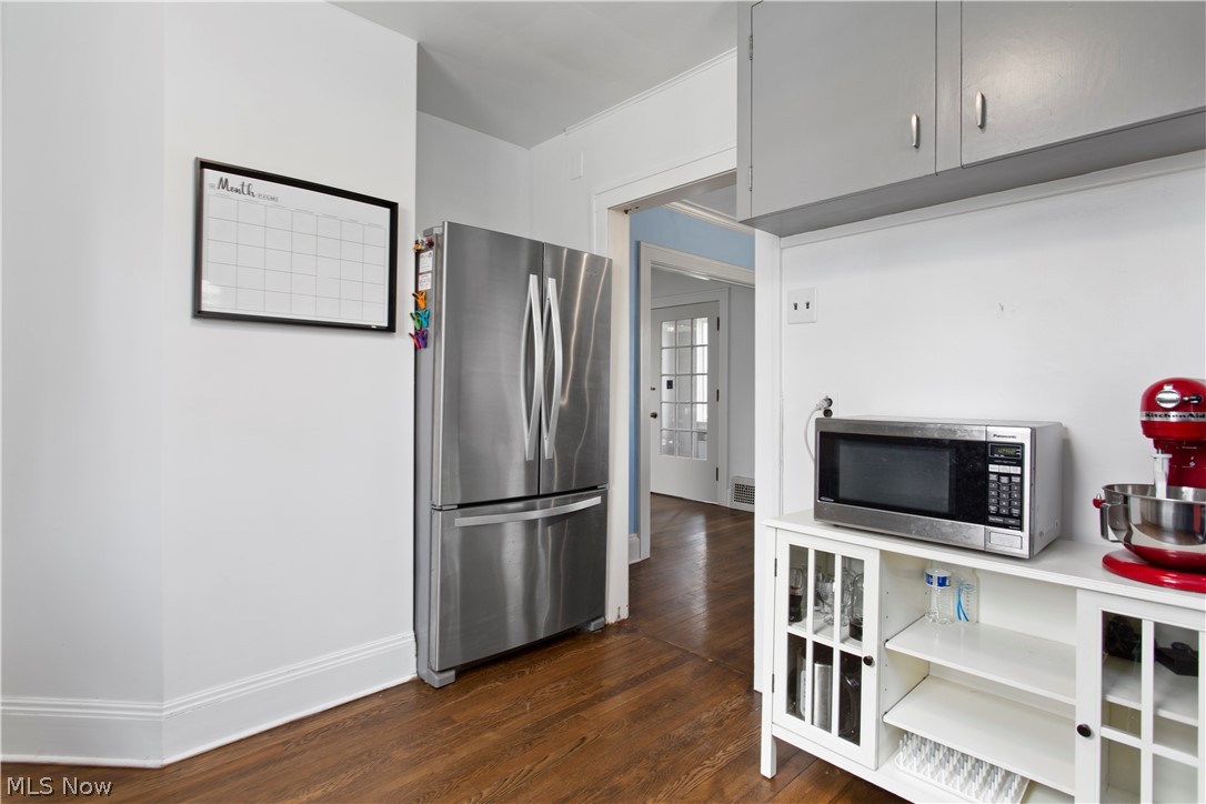 1633 Compton Road Cleveland Heights, OH 44118 - Photo 11 of 35 Kitchen