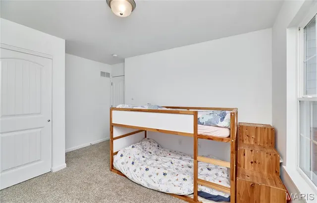 $425,000 | 31 Whiteside Estates Drive, Silex, MO 63377