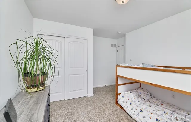 $425,000 | 31 Whiteside Estates Drive, Silex, MO 63377