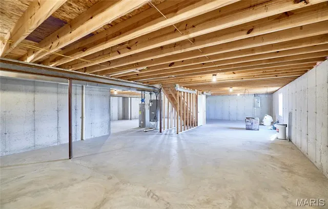 $425,000 | 31 Whiteside Estates Drive, Silex, MO 63377