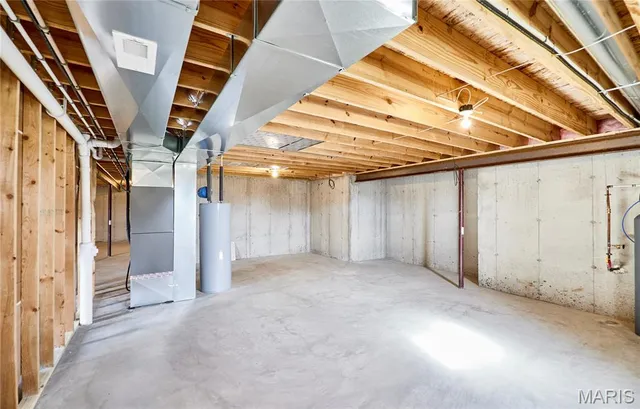 $425,000 | 31 Whiteside Estates Drive, Silex, MO 63377