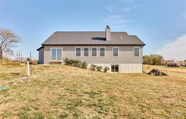 $425,000 | 31 Whiteside Estates Drive, Silex, MO 63377