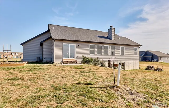 $425,000 | 31 Whiteside Estates Drive, Silex, MO 63377