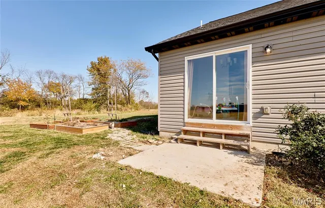 $425,000 | 31 Whiteside Estates Drive, Silex, MO 63377