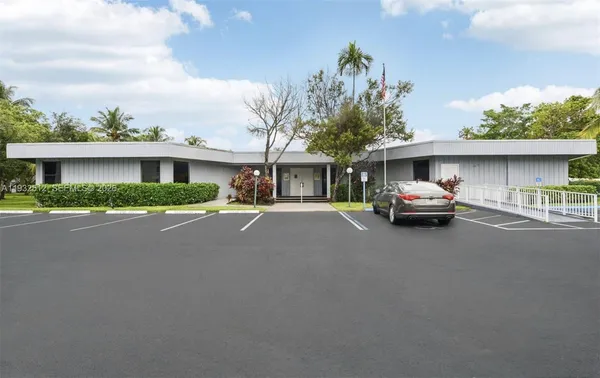 $189,900 | 103 Royal Park Drive, Unit 1G, Oakland Park, FL 33309