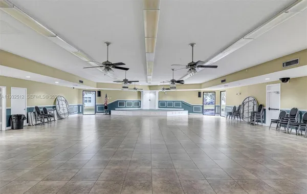 $189,900 | 103 Royal Park Drive, Unit 1G, Oakland Park, FL 33309