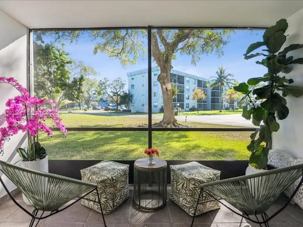 $189,900 | 103 Royal Park Drive, Unit 1G, Oakland Park, FL 33309