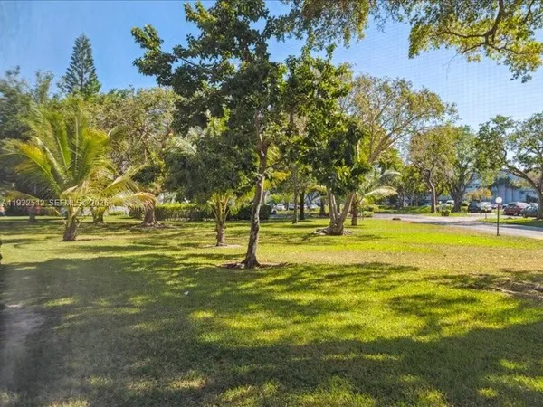 $189,900 | 103 Royal Park Drive, Unit 1G, Oakland Park, FL 33309