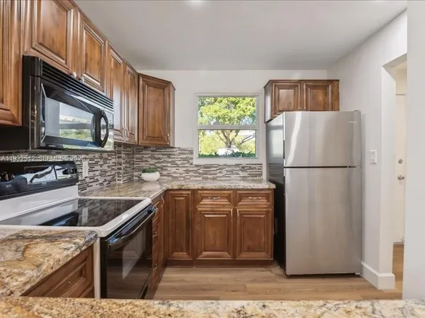 $189,900 | 103 Royal Park Drive, Unit 1G, Oakland Park, FL 33309
